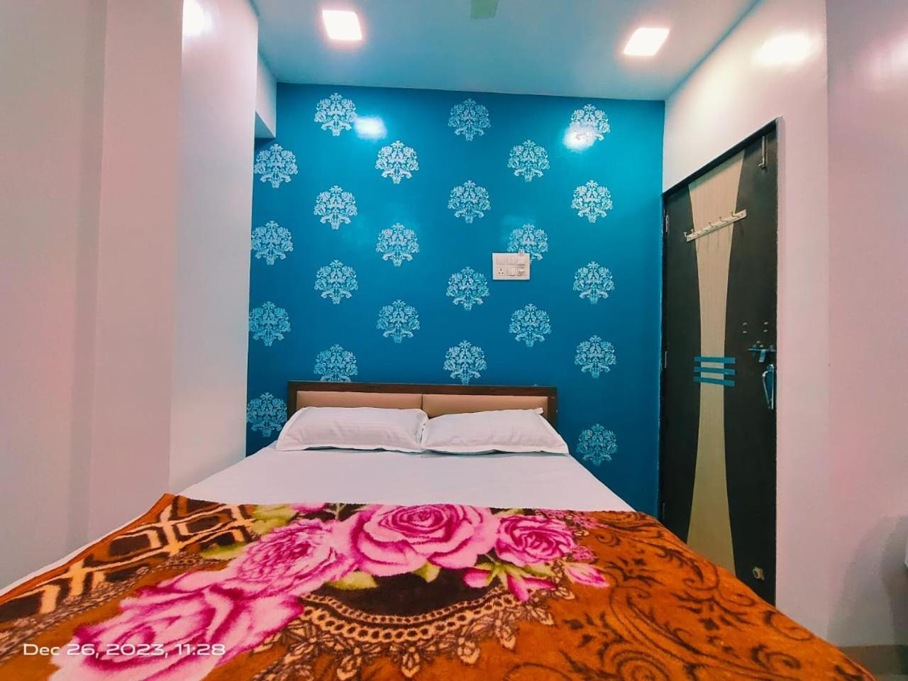 Amrit Guest House Пуна Экстерьер фото